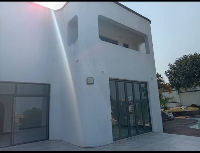 6 BEDROOM HOUSE TO LET IN LA LUCIA